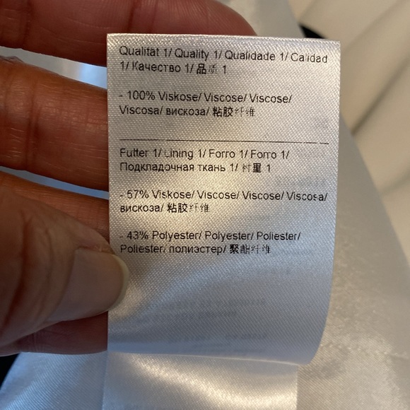 ESCADA DRESS - Picture 15 of 16